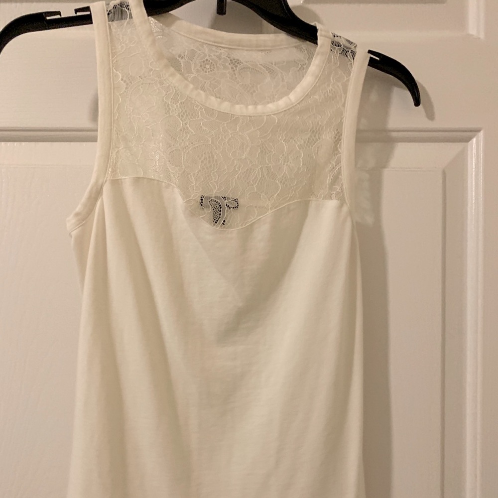 Beautiful top with lace trim